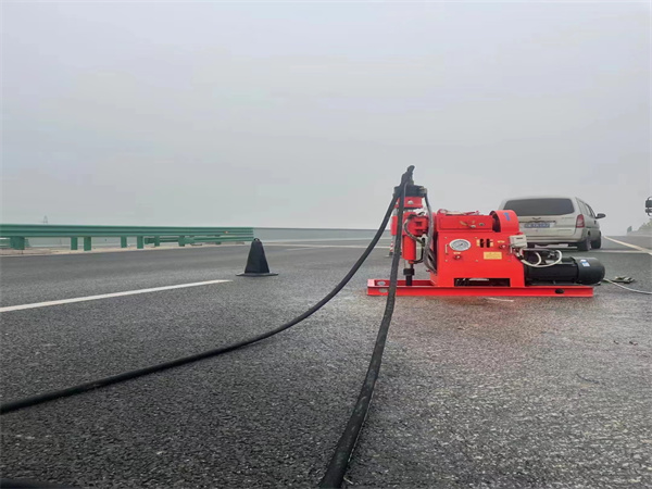 清流马路路基路面开裂下沉注浆加固灌浆